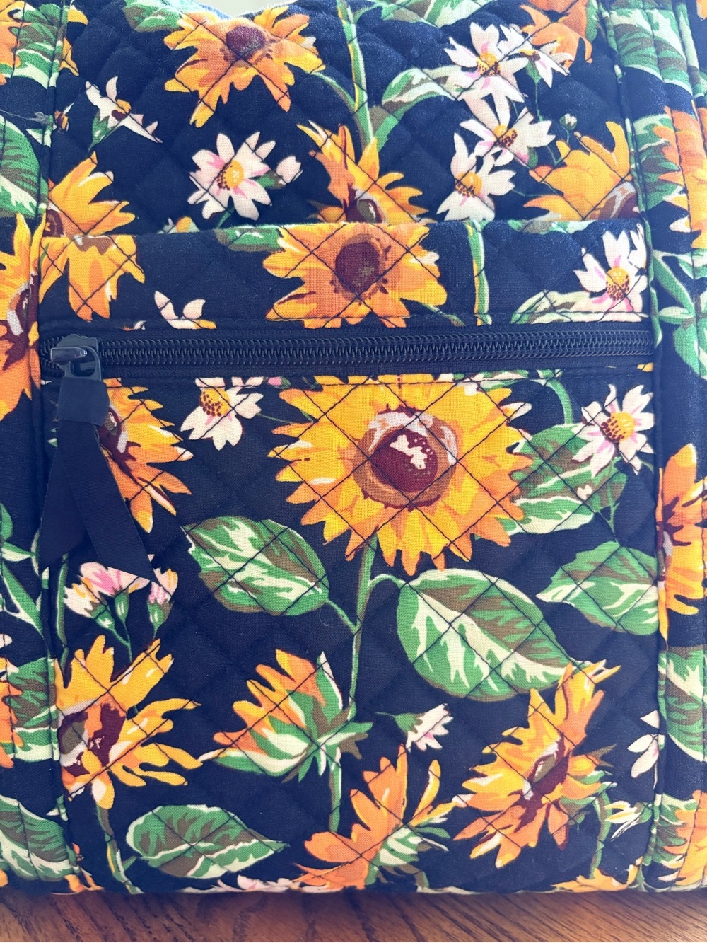 Vera Bradley Vera Tote Bag retired Sunflowers print - very clean! - Picture 2 of 16